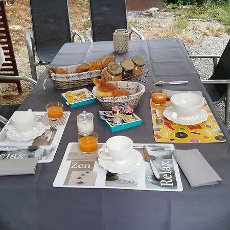 Ongi Etorri לינה וארוחת בוקר *